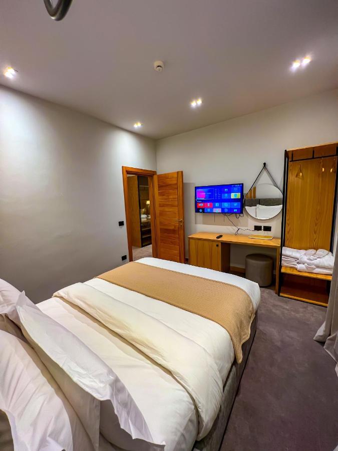Hotel Kulla E Bajraktarit Boge エクステリア 写真