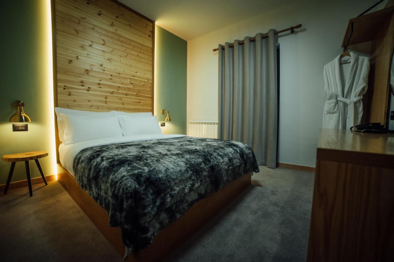 Hotel Kulla E Bajraktarit Boge エクステリア 写真