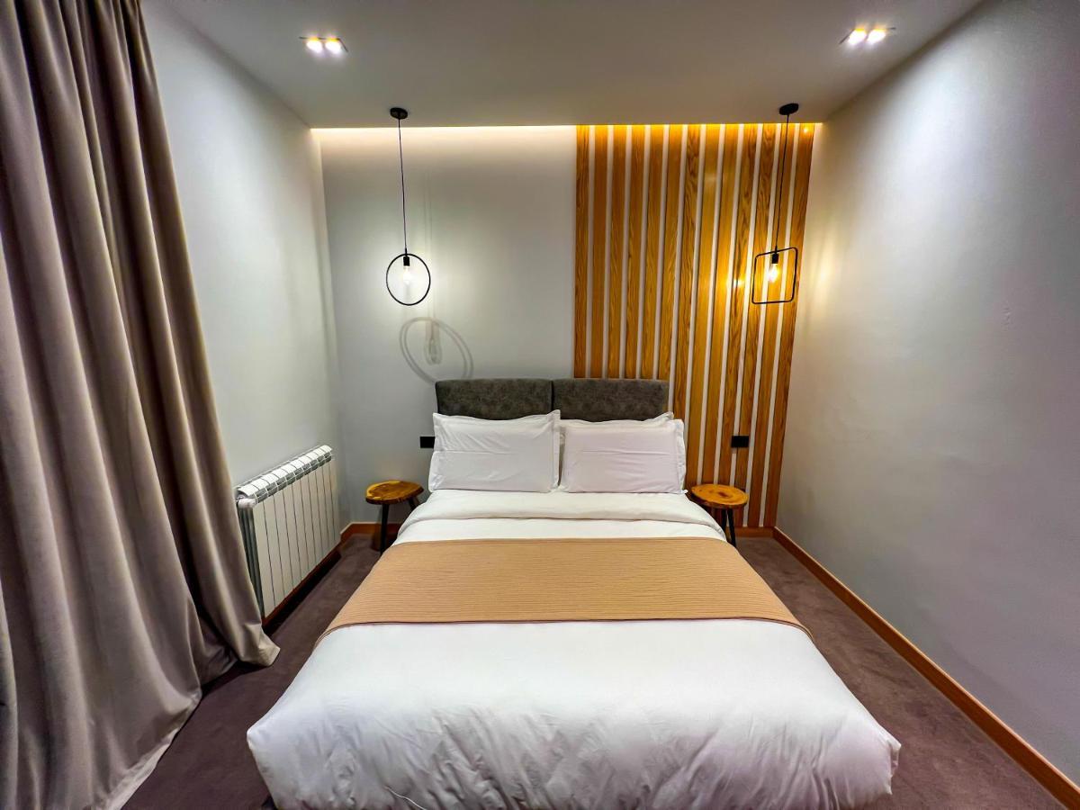Hotel Kulla E Bajraktarit Boge エクステリア 写真