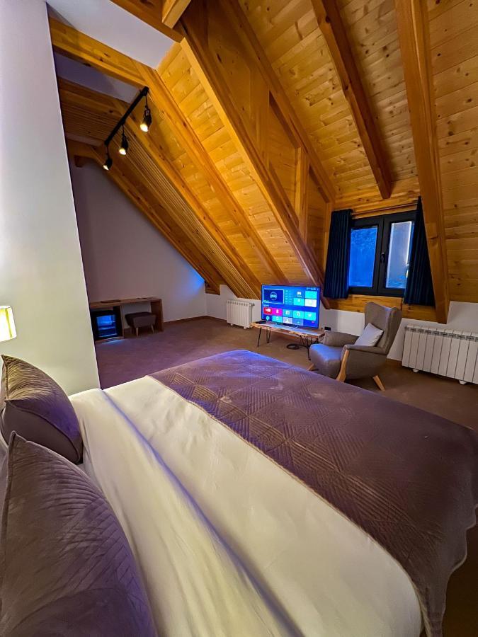 Hotel Kulla E Bajraktarit Boge エクステリア 写真
